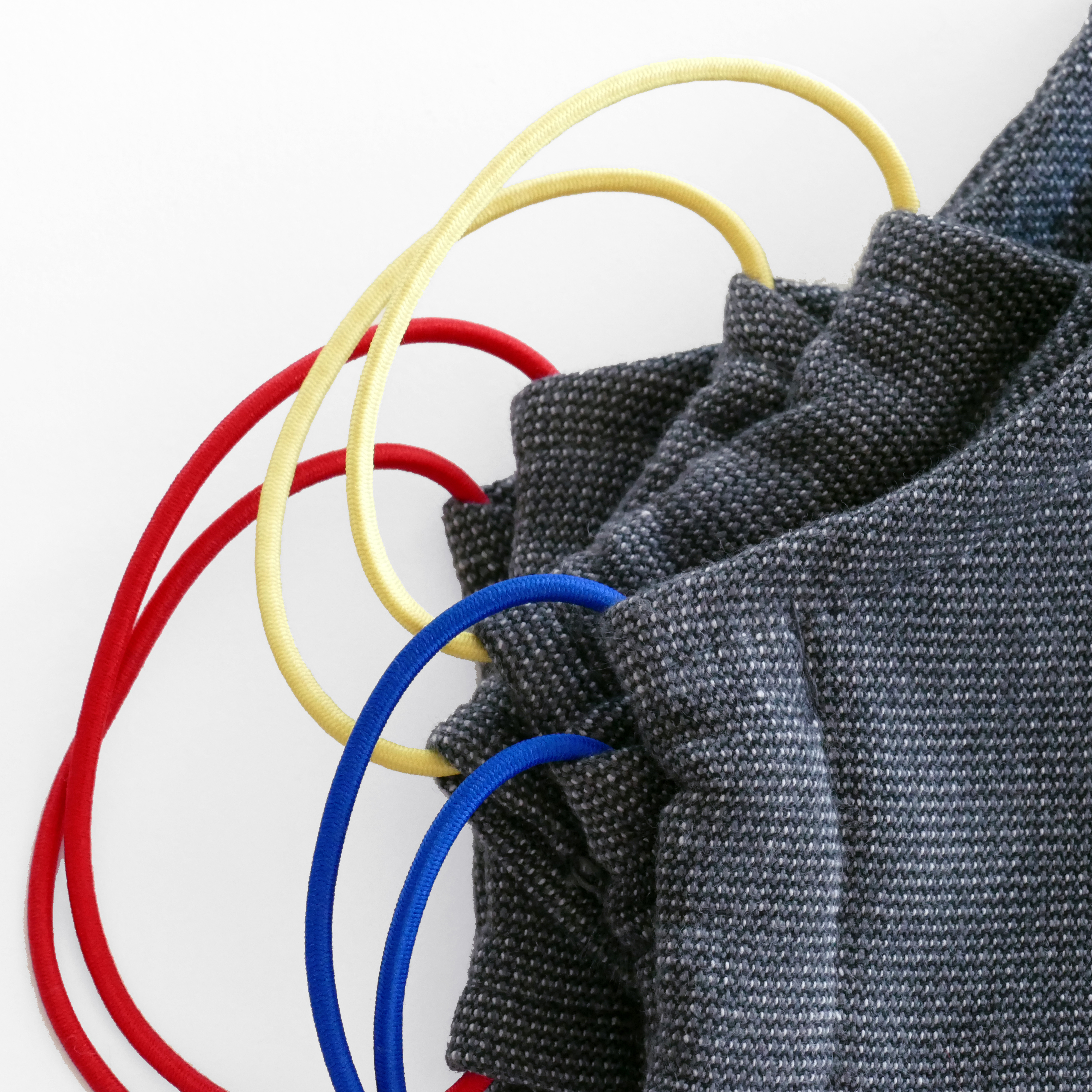 Cawö Mund- und Nasenmaske 9903 - 2er Pack - Farbe: dunkelgrau - 99 (Gummikordel farblich sortiert)