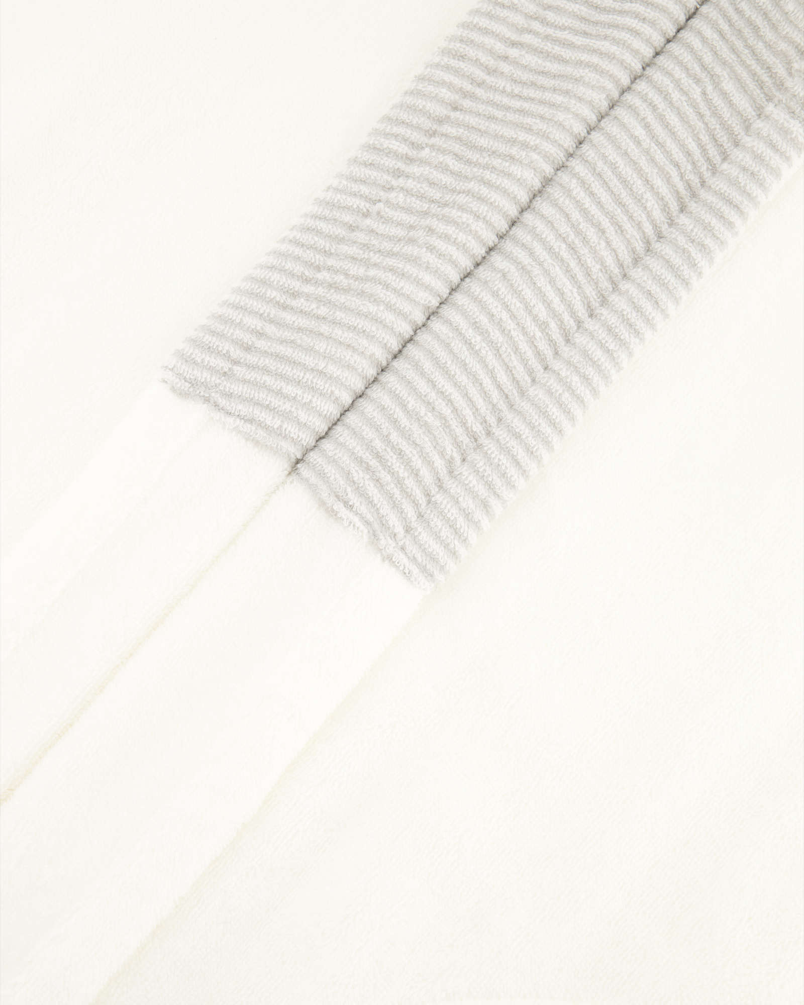 Cawö Damen Bademantel Kapuze 4345 - Farbe: weiß-silber - 607 - L