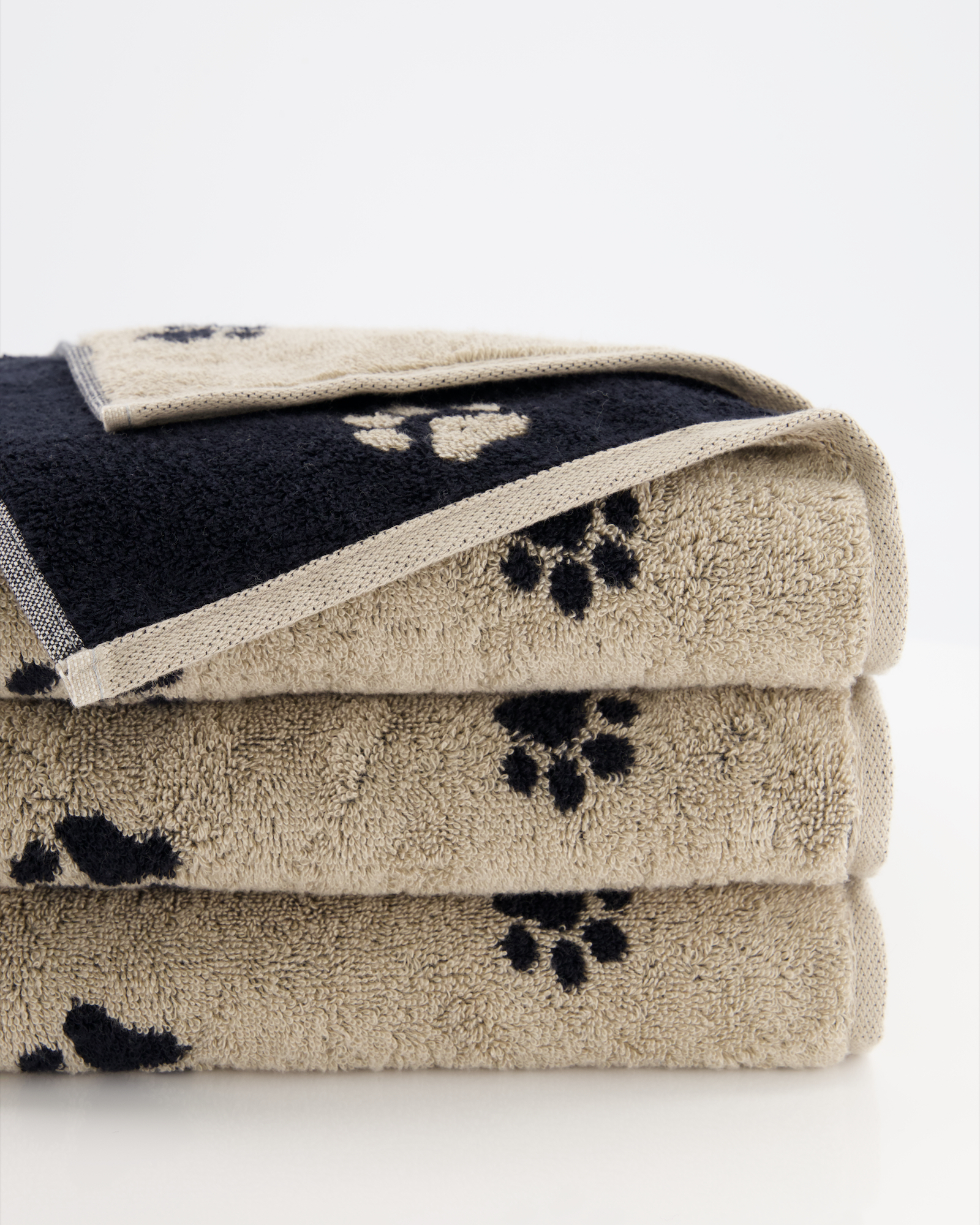 Cawö Handtücher WE LOVE DOGS Paws 6247 Schwarz-Beige - 93 - Gästetuch 30x50 cm