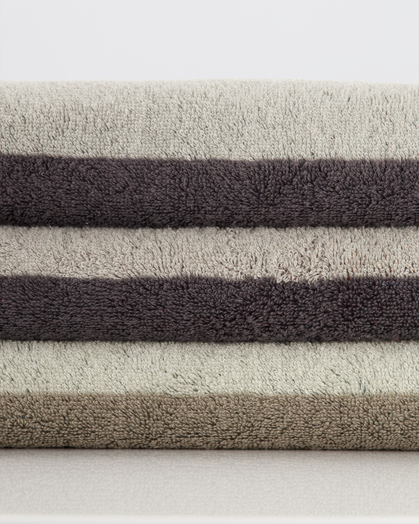 Cawö - Saunatuch 599 - 80x200 cm - Farbe: anthrazit/rot - 72