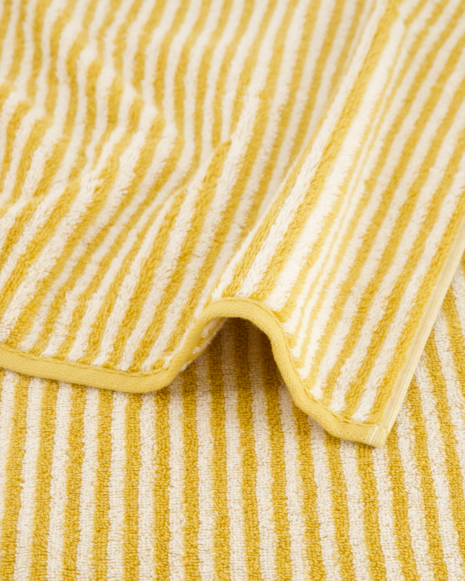 Cawö Handtücher Two-Tone Stripes 480 gold - 53 - Duschtuch 80x150 cm