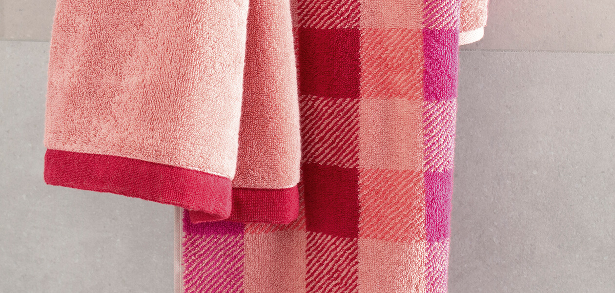 Cawö Check 770 - Farbe: rouge - 22 Duschtuch 70x140 cm Detailbild 3 Cawö Check 770 - Farbe: rouge - 22 Duschtuch 70x140 cm Detailbild 3