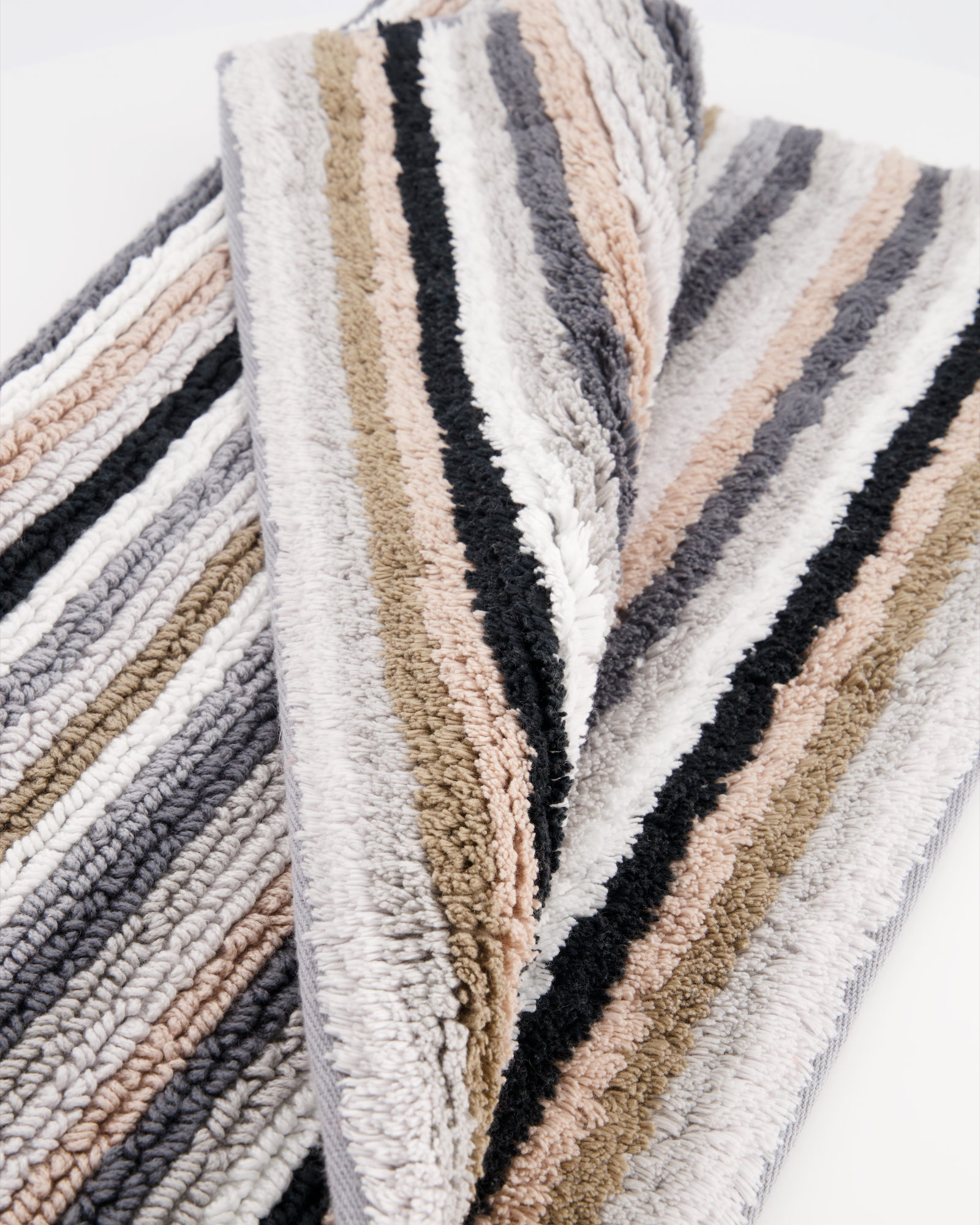 Cawö Home - Badteppich Life Style 7048 - Farbe: 37 - kiesel 60x60 cm Detailbild 3 Cawö Home - Badteppich Life Style 7048 - Farbe: 37 - kiesel 60x60 cm Detailbild 3