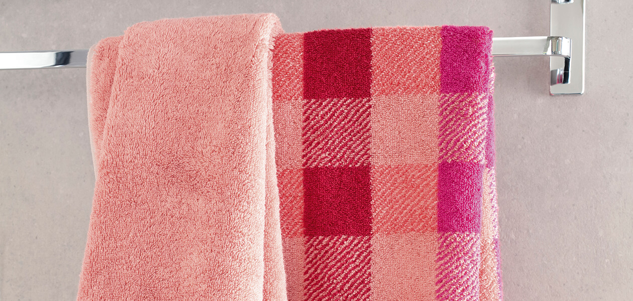 Cawö Check 770 - Farbe: rouge - 22 Duschtuch 70x140 cm Detailbild 1 Cawö Check 770 - Farbe: rouge - 22 Duschtuch 70x140 cm Detailbild 1