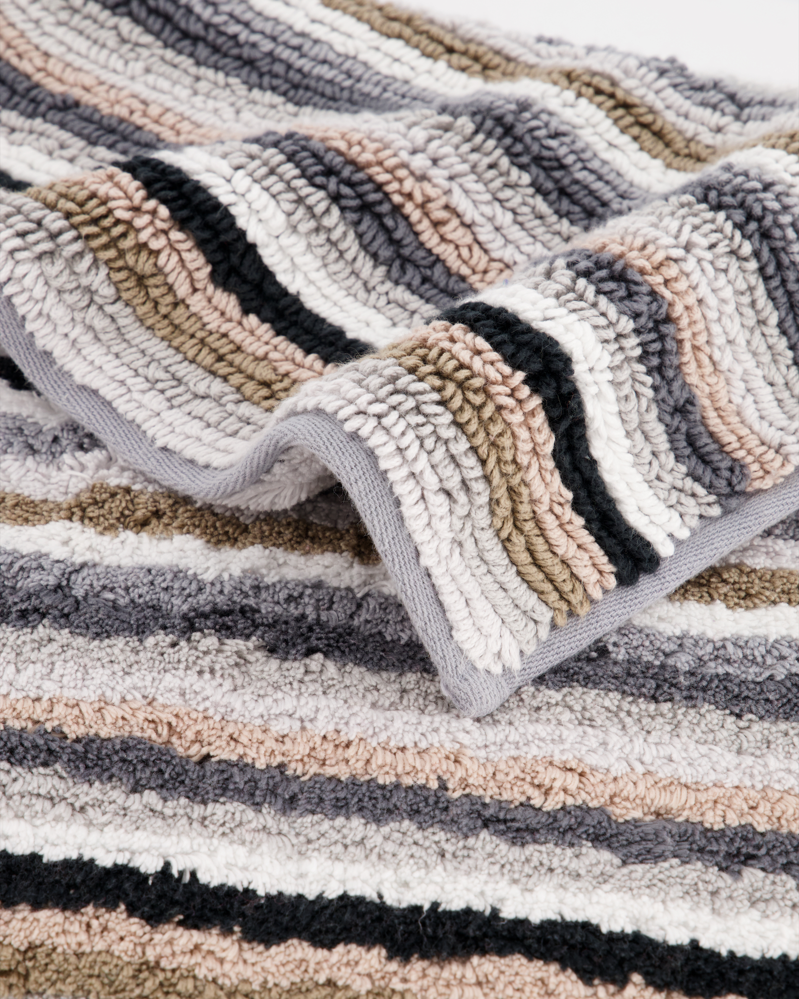 Cawö Home - Badteppich Life Style 7048 - Farbe: 37 - kiesel 60x60 cm Detailbild 1 Cawö Home - Badteppich Life Style 7048 - Farbe: 37 - kiesel 60x60 cm Detailbild 1