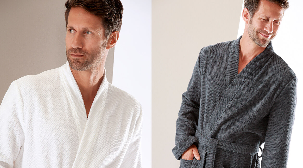 Cawö Herren Bademantel Kimono Travel, Sport, Spa 1835 - Farbe: anthrazit - 774 Detailbild 1 Cawö Herren Bademantel Kimono Travel, Sport, Spa 1835 - Farbe: anthrazit - 774 Detailbild 1